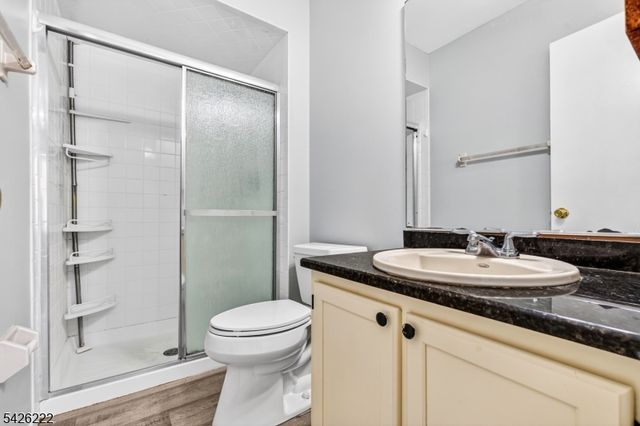10 Bradovra Ct, Hillsborough Twp., NJ 08844