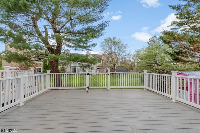 10 Bradovra Ct, Hillsborough Twp., NJ 08844