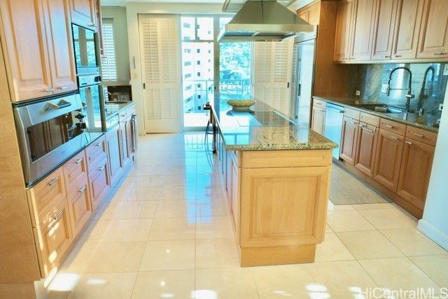 1740 S Beretania Street 1, Honolulu, HI 96826