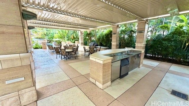 1740 S Beretania Street 1, Honolulu, HI 96826