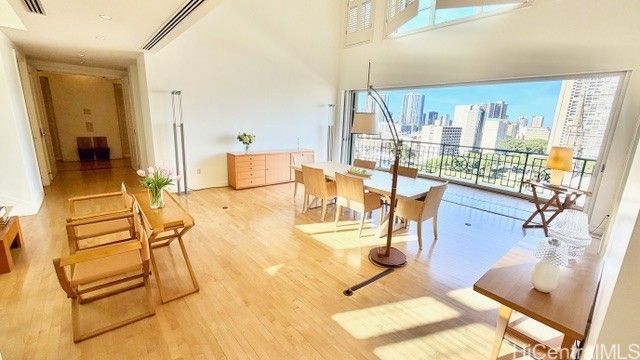 1740 S Beretania Street 1, Honolulu, HI 96826