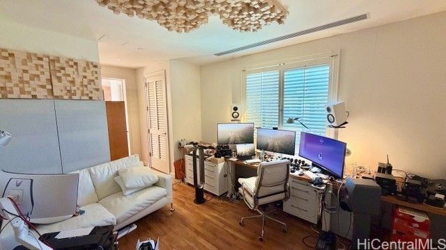 1740 S Beretania Street 1, Honolulu, HI 96826