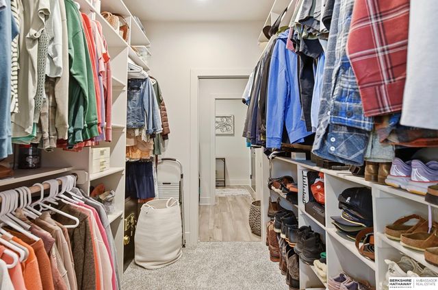 6315 N 207th Street, Elkhorn, NE 68022