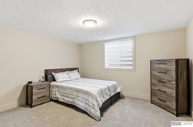 6315 N 207th Street, Elkhorn, NE 68022