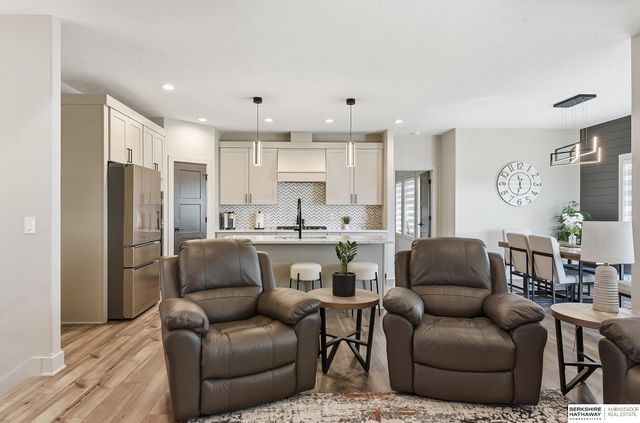 6315 N 207th Street, Elkhorn, NE 68022