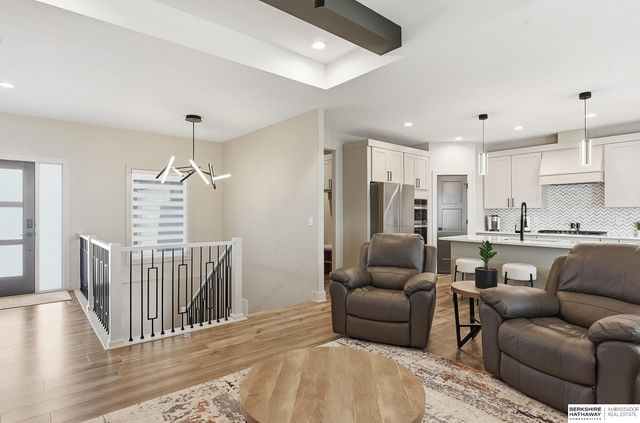 6315 N 207th Street, Elkhorn, NE 68022