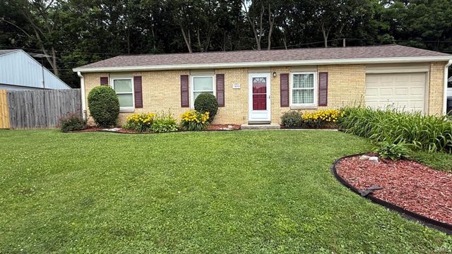 1424 S Pleasantview Drive, Yorktown, IN 47396
