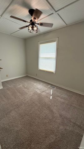 1424 S Pleasantview Drive, Yorktown, IN 47396
