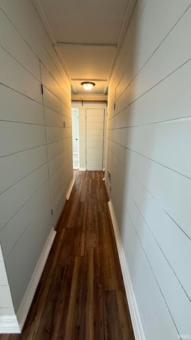 1424 S Pleasantview Drive, Yorktown, IN 47396