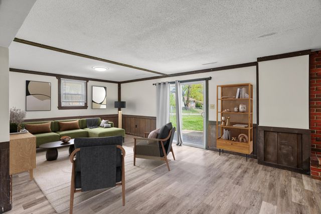 1214 S EL CHAPPARAL AVE, Columbia, MO 65201