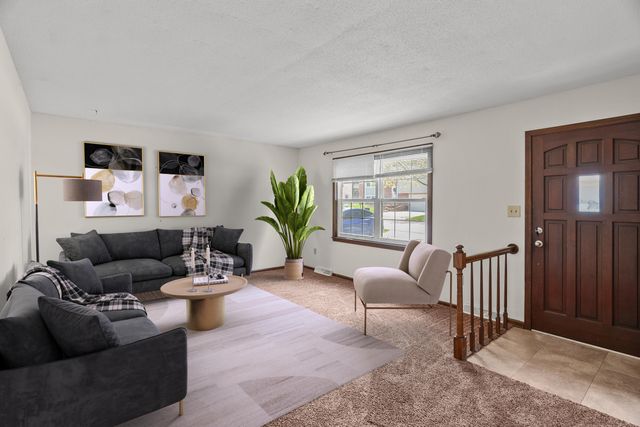 1214 S EL CHAPPARAL AVE, Columbia, MO 65201