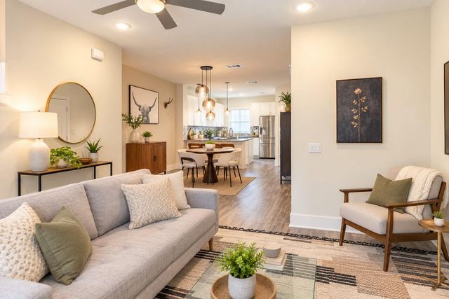2827 Manor RD 2202, Austin, TX 78722