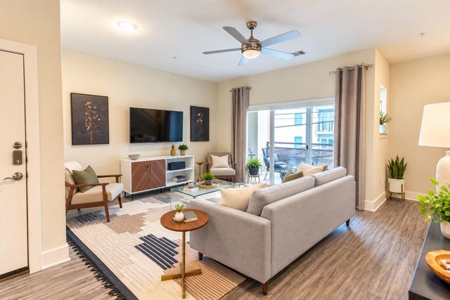 2827 Manor RD 2202, Austin, TX 78722