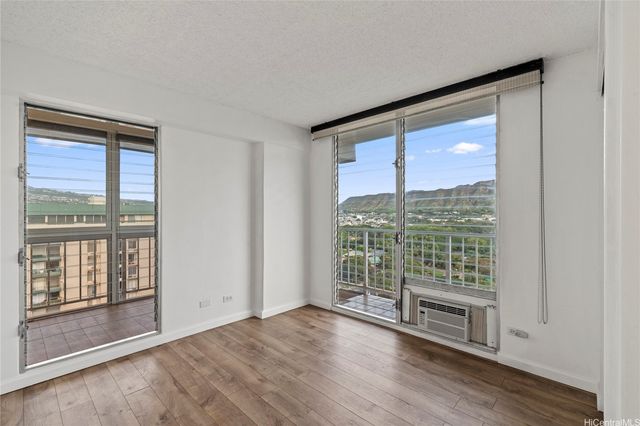 2575 Kuhio Avenue 1504, Honolulu, HI 96815