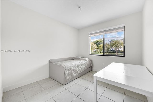 8301 NW 41st St B-102, Doral, FL 33166