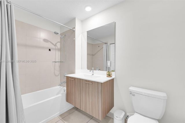 8301 NW 41st St B-102, Doral, FL 33166