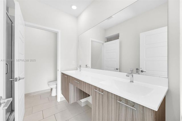 8301 NW 41st St B-102, Doral, FL 33166