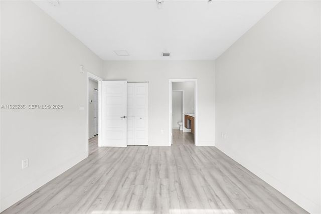 8301 NW 41st St B-102, Doral, FL 33166