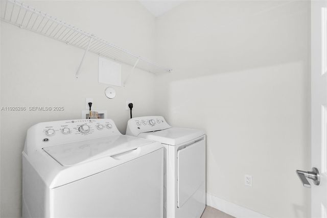 8301 NW 41st St B-102, Doral, FL 33166