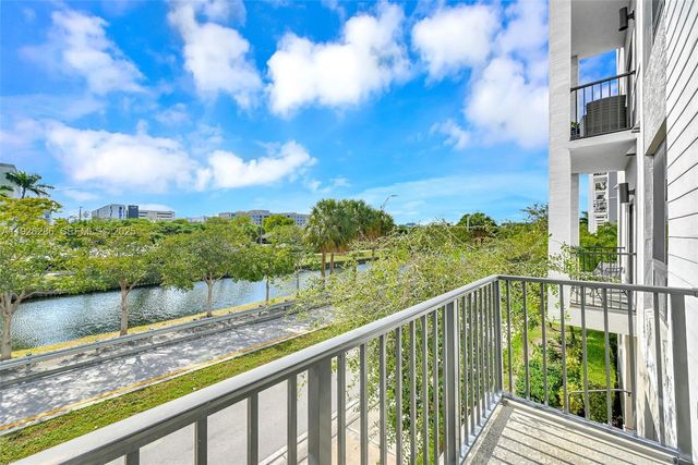 8301 NW 41st St B-102, Doral, FL 33166