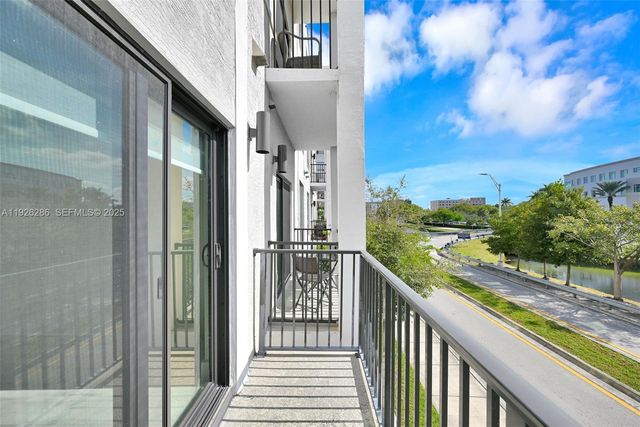 8301 NW 41st St B-102, Doral, FL 33166