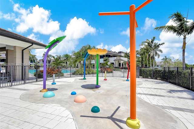 8301 NW 41st St B-102, Doral, FL 33166