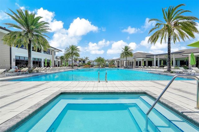 8301 NW 41st St B-102, Doral, FL 33166