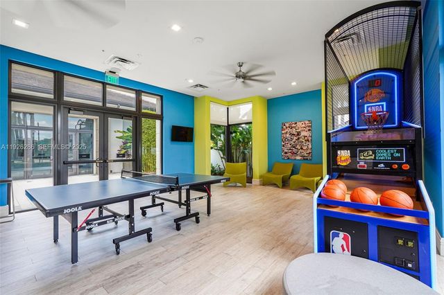 8301 NW 41st St B-102, Doral, FL 33166