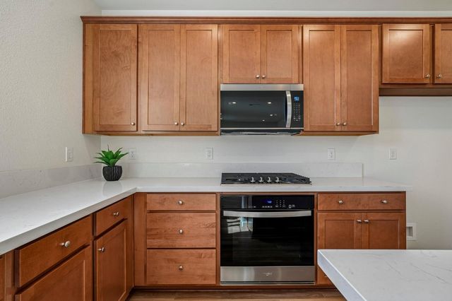 2460 Satin Leaf St, Lodi, CA 95242