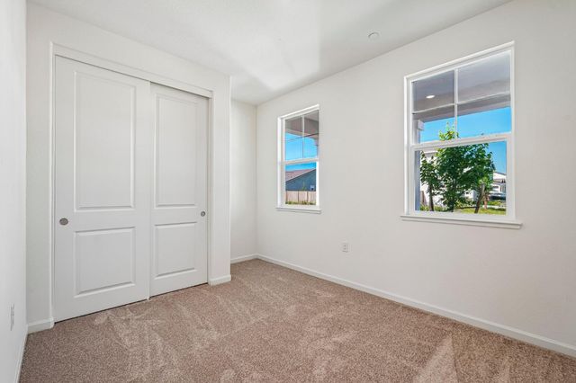 2460 Satin Leaf St, Lodi, CA 95242
