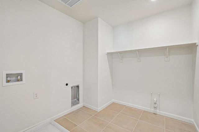 2460 Satin Leaf St, Lodi, CA 95242