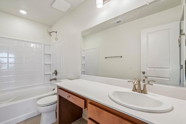 2460 Satin Leaf St, Lodi, CA 95242