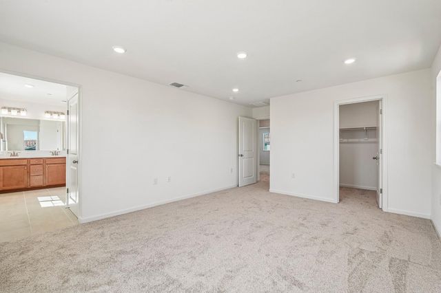2460 Satin Leaf St, Lodi, CA 95242