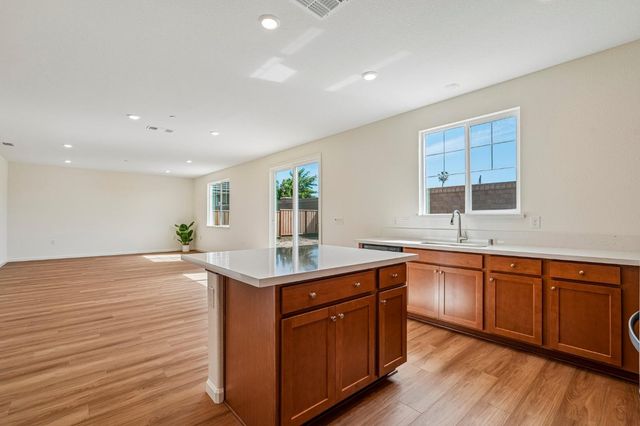 2460 Satin Leaf St, Lodi, CA 95242