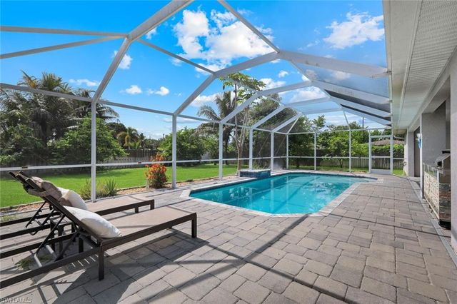 27741 Roslin PL, Bonita Springs, FL 34135