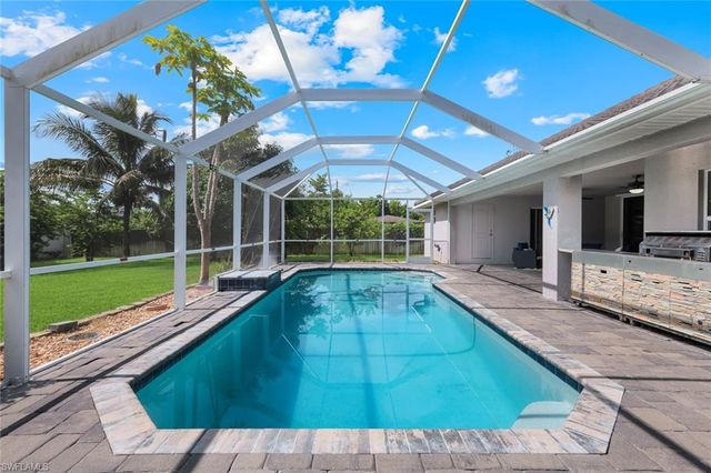 27741 Roslin PL, Bonita Springs, FL 34135