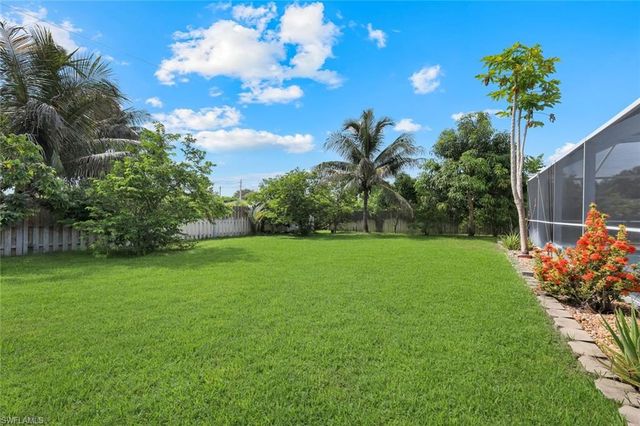 27741 Roslin PL, Bonita Springs, FL 34135