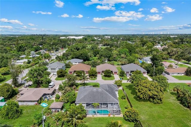 27741 Roslin PL, Bonita Springs, FL 34135