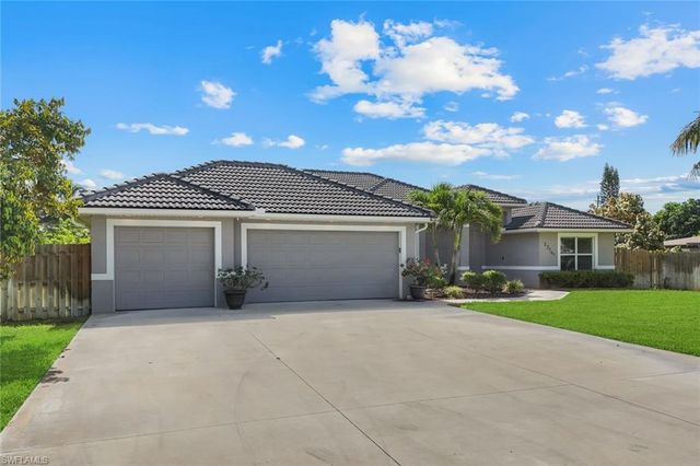 27741 Roslin PL, Bonita Springs, FL 34135