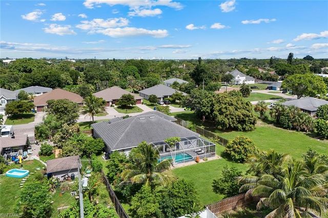 27741 Roslin PL, Bonita Springs, FL 34135