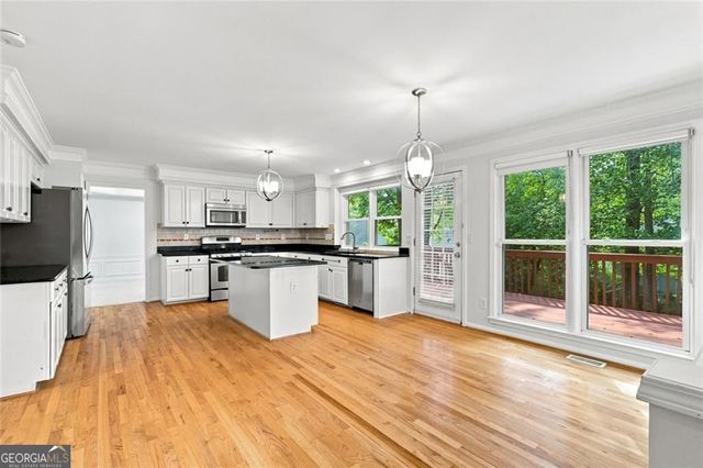 425 Fairford Lane, Duluth, GA 30097