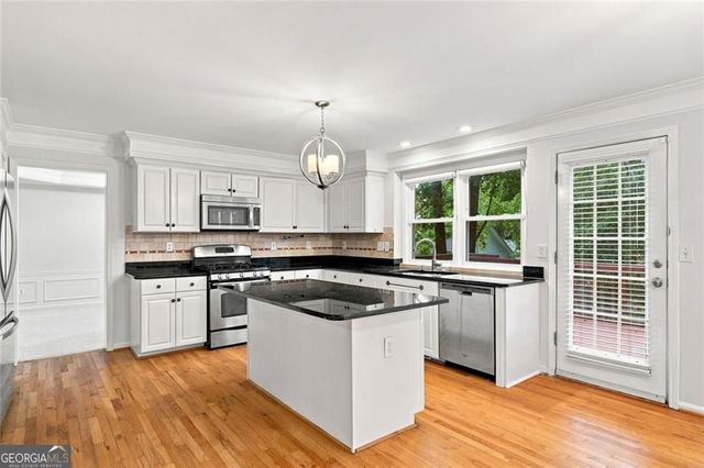 425 Fairford Lane, Duluth, GA 30097