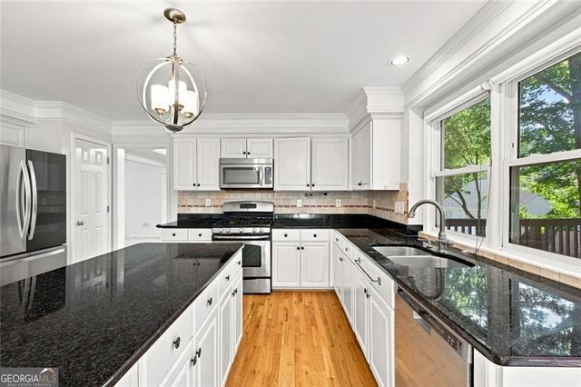 425 Fairford Lane, Duluth, GA 30097