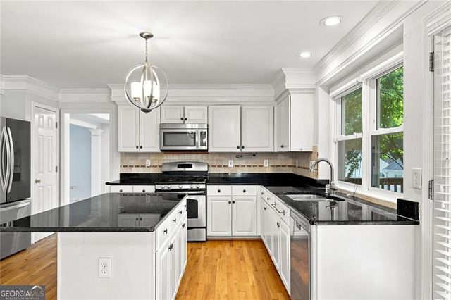 425 Fairford Lane, Duluth, GA 30097