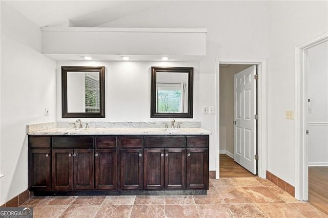 425 Fairford Lane, Duluth, GA 30097