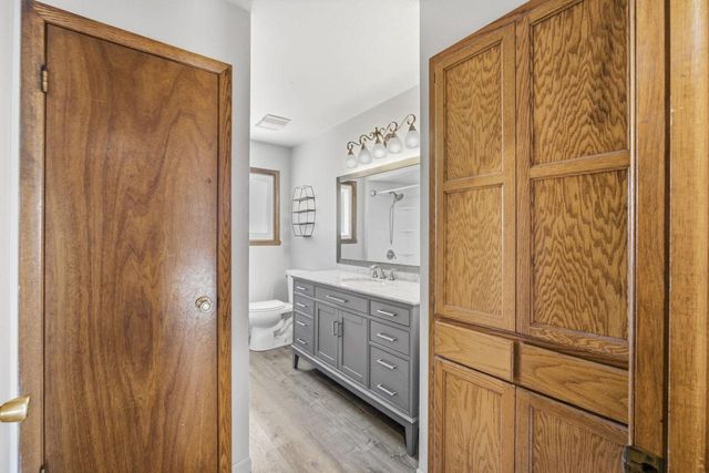 1336 S 92nd STREET, West Allis, WI 53214
