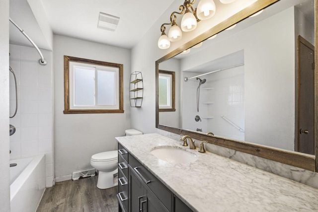 1336 S 92nd STREET, West Allis, WI 53214
