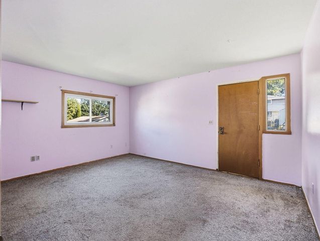 1336 S 92nd STREET, West Allis, WI 53214