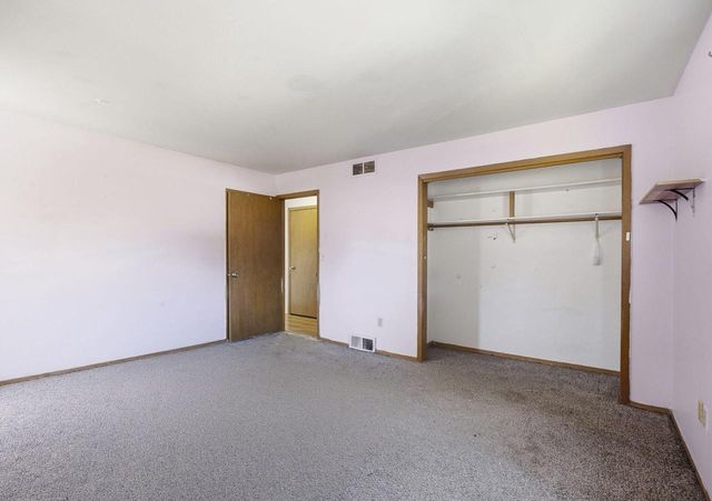 1336 S 92nd STREET, West Allis, WI 53214