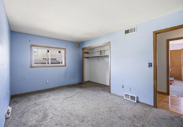 1336 S 92nd STREET, West Allis, WI 53214